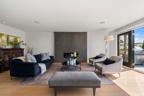 1230 Esquimalt Avenue, West Vancouver, BC 
