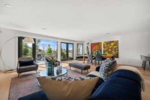 1230 Esquimalt Avenue, West Vancouver, BC 