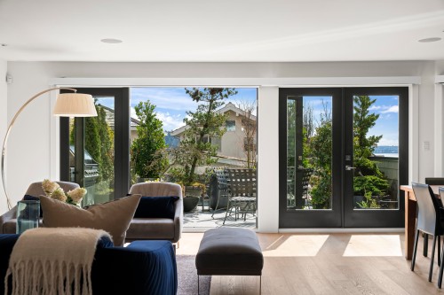 1230 Esquimalt Avenue, West Vancouver, BC 