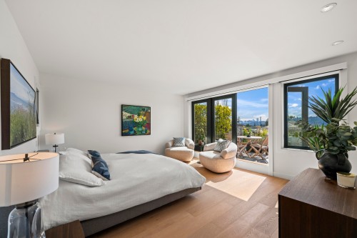 1230 Esquimalt Avenue, West Vancouver, BC 