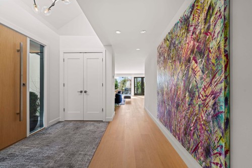 1230 Esquimalt Avenue, West Vancouver, BC 
