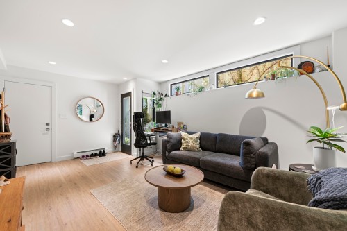 1230 Esquimalt Avenue, West Vancouver, BC 