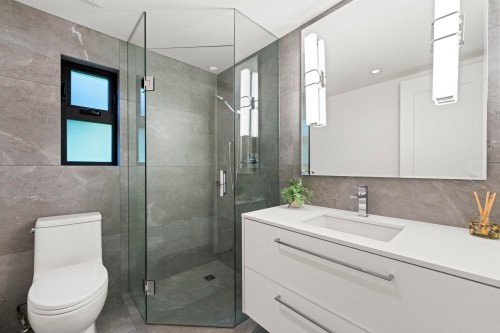 1230 Esquimalt Avenue, West Vancouver, BC 