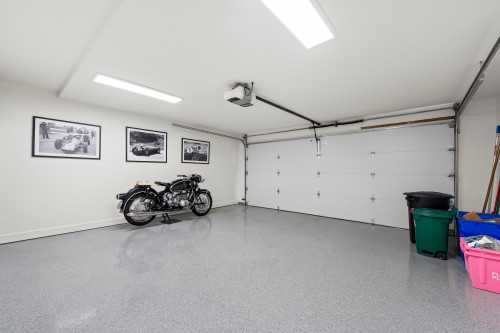 1230 Esquimalt Avenue, West Vancouver, BC 