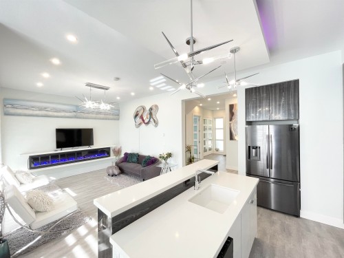 2460 19Th Avenue E, Vancouver, BC 