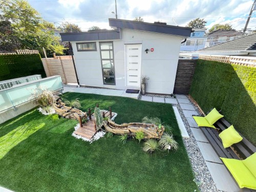 2460 19Th Avenue E, Vancouver, BC 