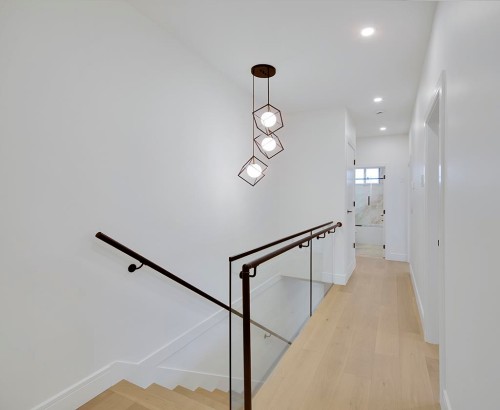 7813 18Th Avenue, Burnaby, BC 