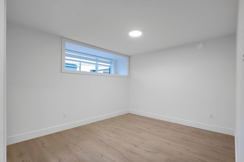 7813 18Th Avenue, Burnaby, BC 