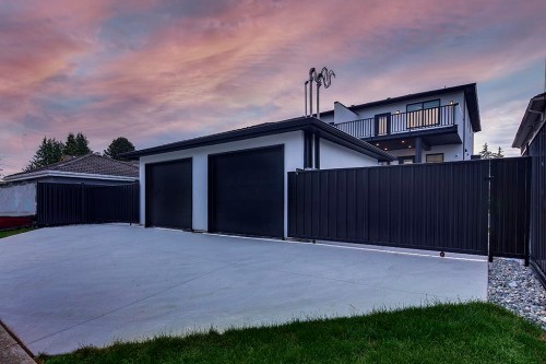 7813 18Th Avenue, Burnaby, BC 