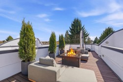 9-2880 4th Avenue W Vancouver, BC V6K 1R2