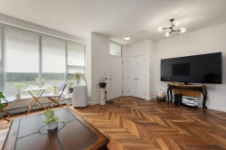 253-108 1st Avenue WVancouver, BC V5Y 0H4