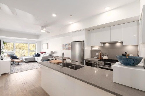 305-2666 Duke Street  Vancouver, BC V5R 4S9