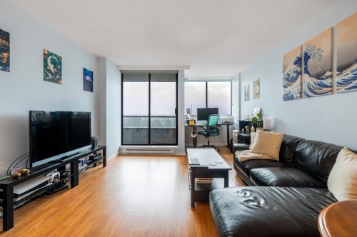 1205-3970 Carrigan Court  Burnaby, BC V3N 4S5