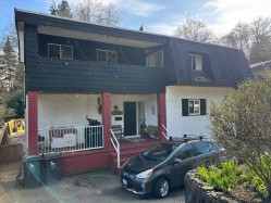 4339 Cliffmont Road  North Vancouver, BC V7G 1J6