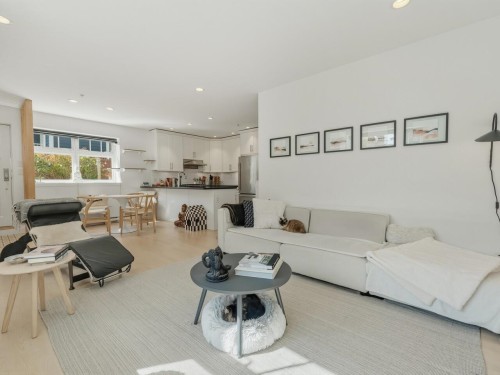 83 15Th Avenue W, Vancouver, BC 