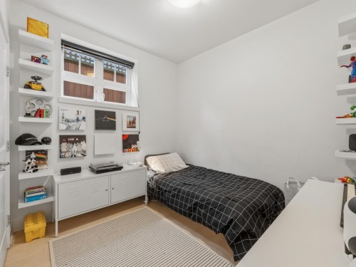 83 15Th Avenue W, Vancouver, BC 