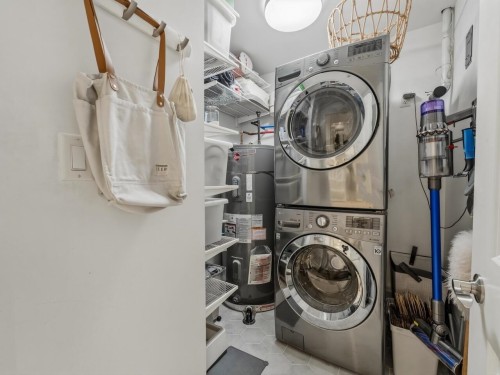 83 15Th Avenue W, Vancouver, BC 