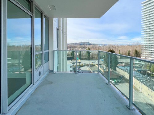 807-1675 Lions Gate Lane, North Vancouver, BC 