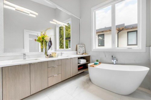 31 Glenmore Drive, West Vancouver, BC 