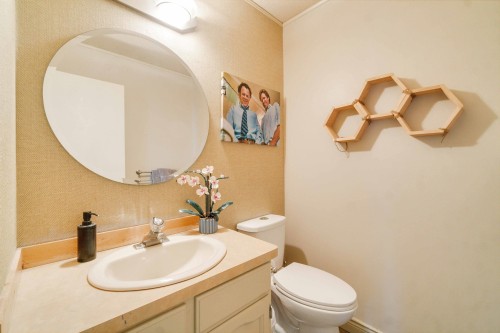 5189 Madeira Court, North Vancouver, BC 