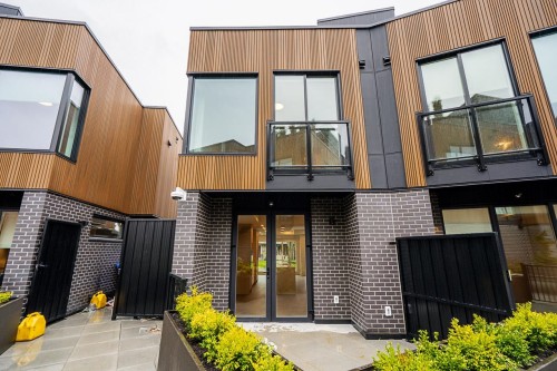 3161 Canfield Crescent, North Vancouver, BC 