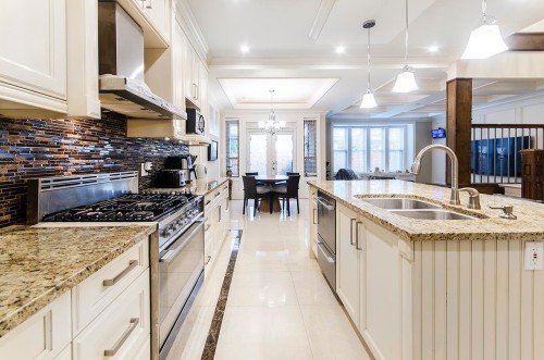 7682 Armstrong Street, Richmond, BC 