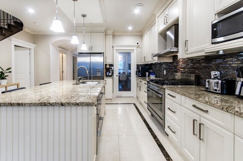 7682 Armstrong Street, Richmond, BC 