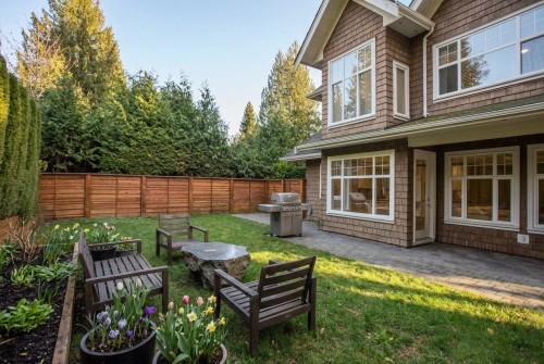 6417 Pitt Street  West Vancouver, BC V7W 2C1