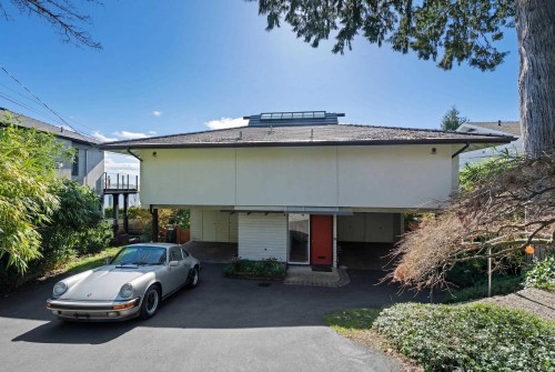 2220 Queens Avenue, West Vancouver, BC 