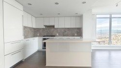 2906-6700 Dunblane Avenue Vancouver, BC V5H 0J3