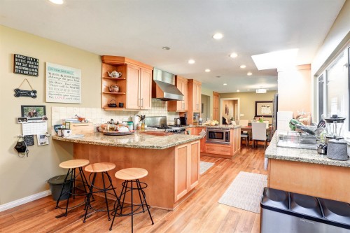 4730 Willow Creek Road, West Vancouver, BC 