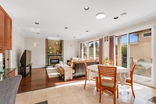 1088 42Nd Avenue W, Vancouver, BC 