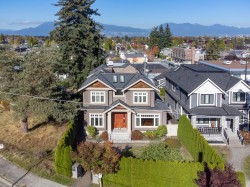 2817 Oliver Crescent  Vancouver, BC V6L 1T1