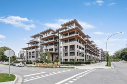 522-7588 16th Street Burnaby, BC V3N 0H8