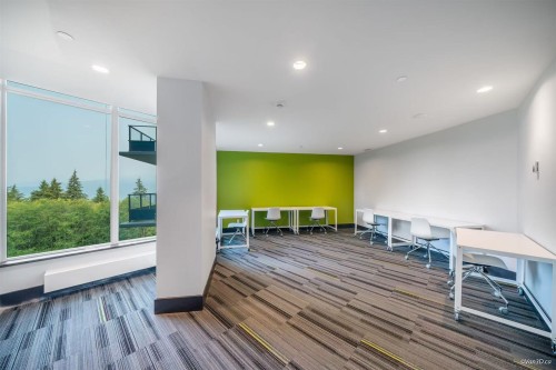 401-8850 University Crescent, Burnaby, BC - Indoor Photo Showing Other Room
