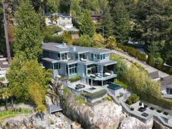 3906 Marine Drive  West Vancouver, BC V7V 1N4