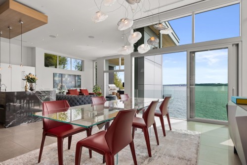 3906 Marine Drive, West Vancouver, BC 