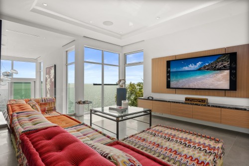 3906 Marine Drive, West Vancouver, BC 