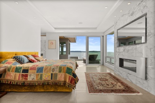 3906 Marine Drive, West Vancouver, BC 