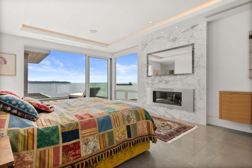 3906 Marine Drive, West Vancouver, BC 