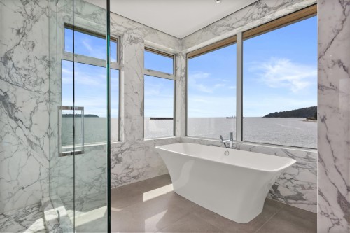 3906 Marine Drive, West Vancouver, BC 