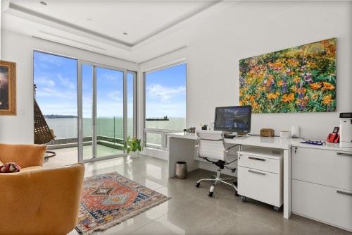 3906 Marine Drive, West Vancouver, BC 