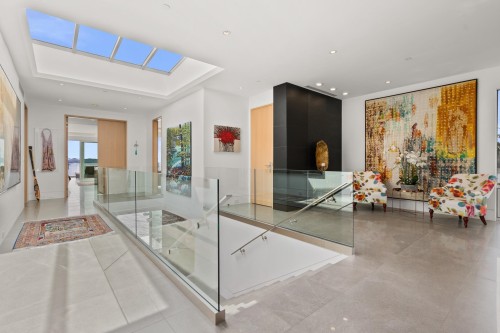 3906 Marine Drive, West Vancouver, BC 