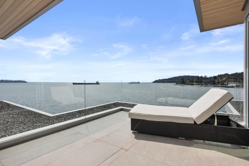 3906 Marine Drive, West Vancouver, BC 