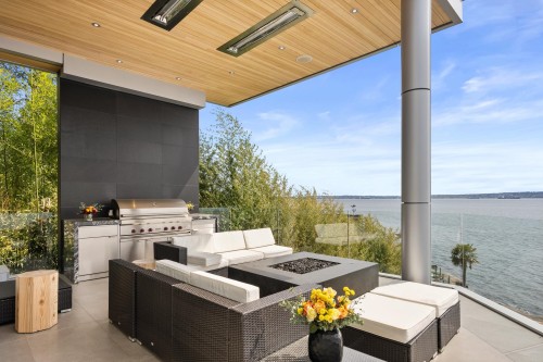 3906 Marine Drive, West Vancouver, BC 