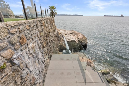 3906 Marine Drive, West Vancouver, BC 