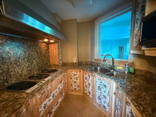 841 Highland Drive, West Vancouver, BC 