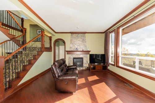 23 Fernway Drive, Port Moody, BC 