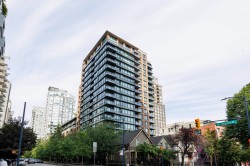 1704-1088 Richards Street  Vancouver, BC V6B 0J8