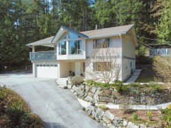 5549 Sans Souci Road Halfmoon Bay, BC V7Z 1B6